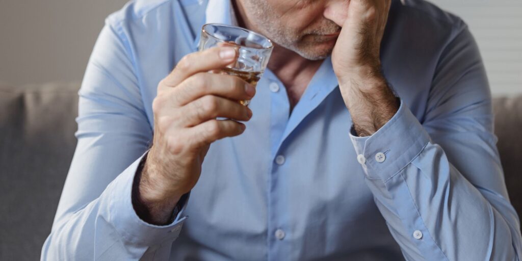 how long do alcoholics live